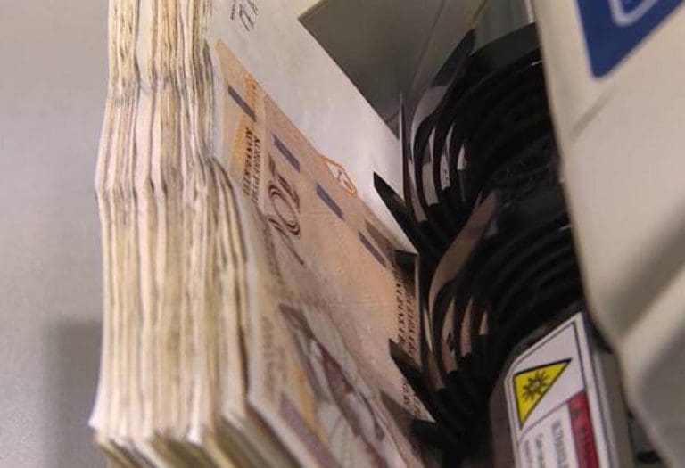SITUACIJA U RS NIJE DOBRA- 810 miliona KM visi u zraku, budžet na ivici!?