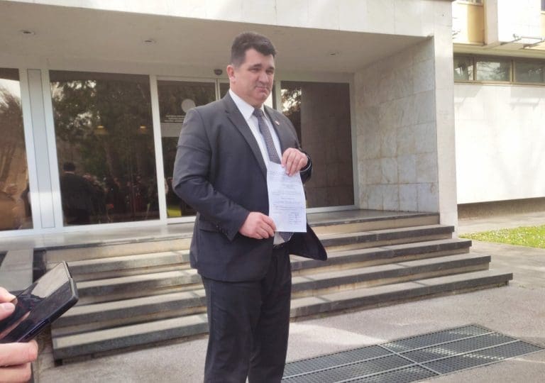 Savić predao peticiju građana: “Nemojte dozvoliti da se kod nas otvori rudnik koji ne postoji nigdje u Evropi”