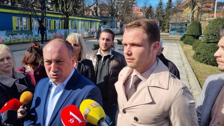 Među 79 hiljada zaposlenih u javnim institucijama RS samo 20 neradnika