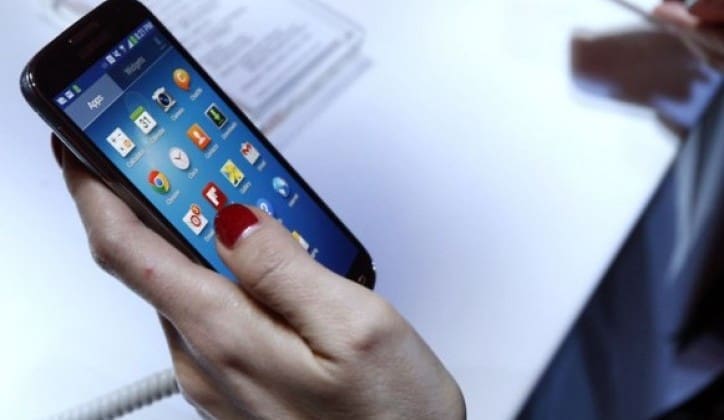 Totalna zabrana upotrebe mobilnog u školama: Pozitivna praksa ili loš potez?