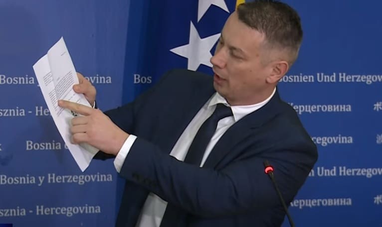 Nešić: Obilazio sam kancelarije, nisam popisivao samo Bošnjake, izgleda da su i Srbi i Hrvati išli na džumu