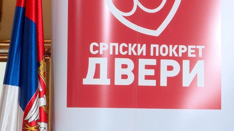 Gej lezbejski info centar pokrenuo peticiju za zabranu rada Dveri na sto godina