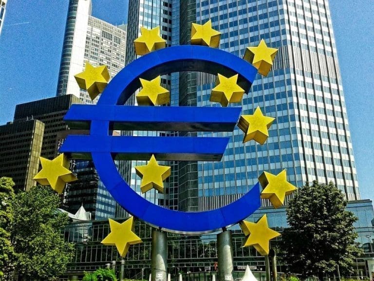 Moguće uvođenje digitalnog eura, evo šta to znači