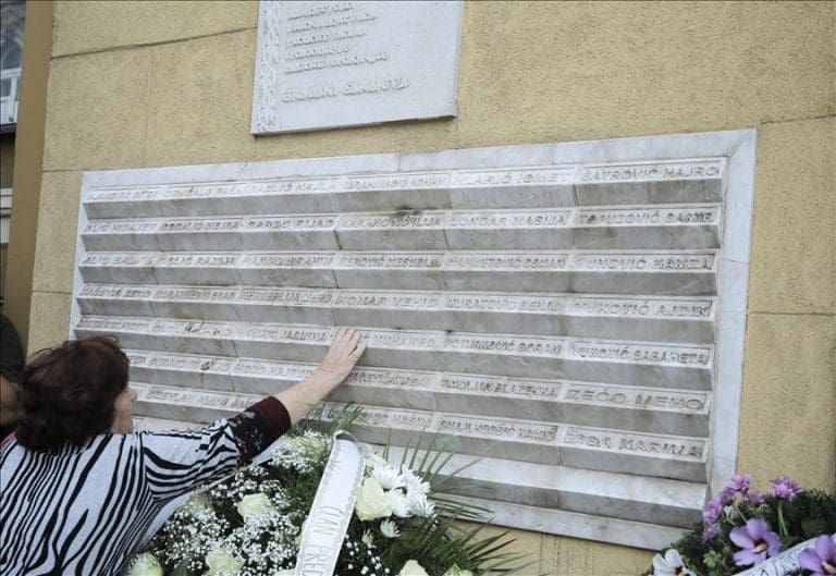 U Sarajevu se danas obilježava 28. godišnjica masakra na Markalama