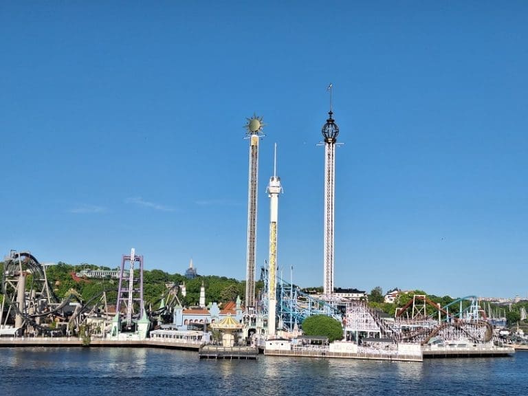 Rollercoaster iskočio iz šina u Švedskoj: Jedna osoba poginula, nekoliko povrijeđenih