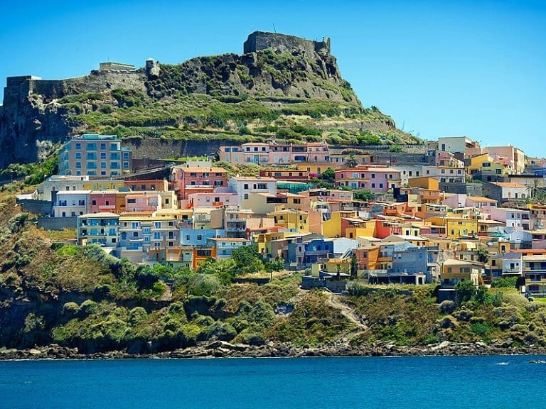 Italijanska vlada nudi 15.000 evra onome ko se preseli na ovo čarobno ostrvo
