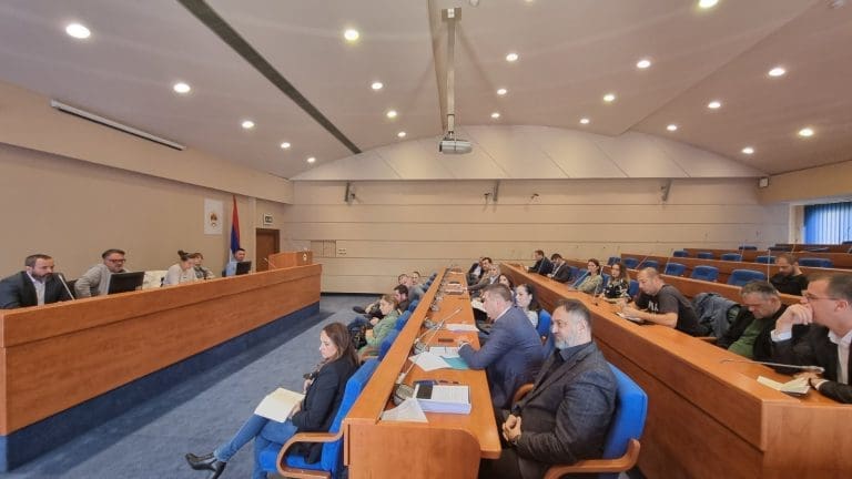 Novinari vs. političari o Nacrtu zakona o kleveti