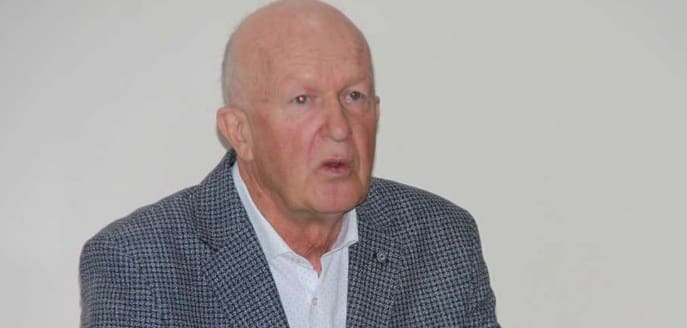 Ovaj načelnik opštine u BiH iz svog je džepa i ove godine kupio udžbenike i opremu za prvačiće