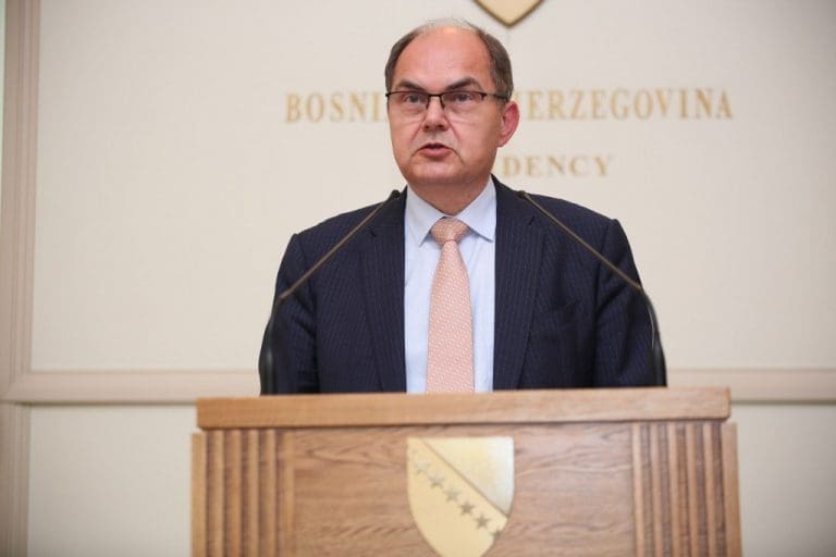 Šmit: 1. maja ističe rok za vlasti u FBiH