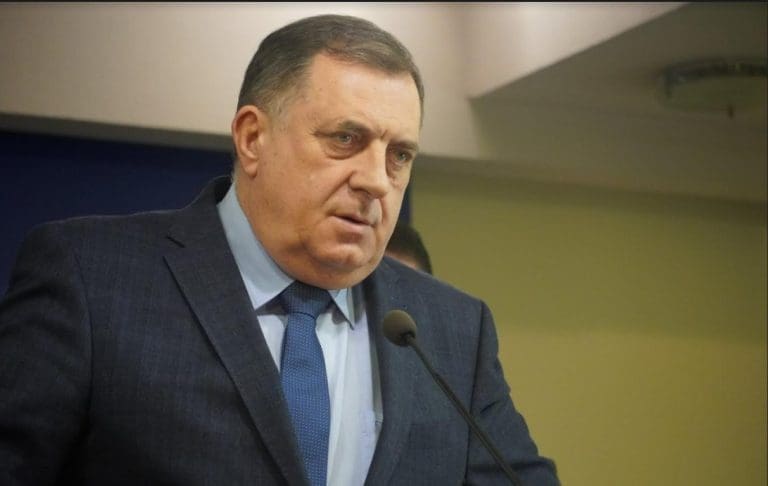 Dodik: Prekida se svaki kontakt sa osobljem američke i britanske ambasade u BiH
