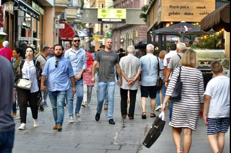 Čak 18 posto osoba starosti od 25 do 49 godina izvan radne snage, među njima magistri i doktori!