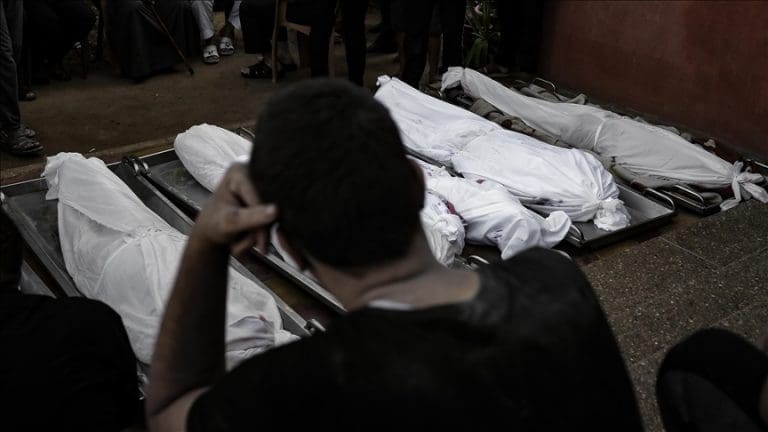 NASTAVLJA SE UBIJANJE U GAZI! Izrael u vazdušnim i kopnenim napadima ubio još na desetine Palestinaca