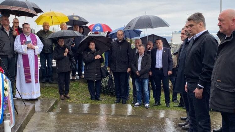 Derventa pod velikim prisustvom policije, stigao hrvatski predsjednik Zoran Milanović