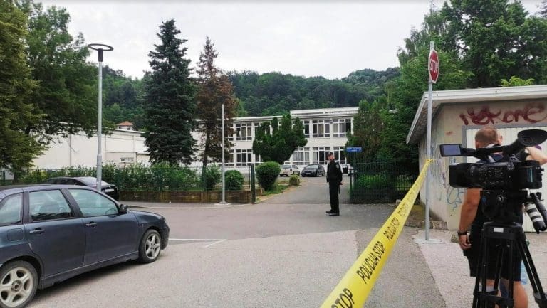 Upucani uposlenik škole u Lukavcu životno ugrožen, tužioci na terenu