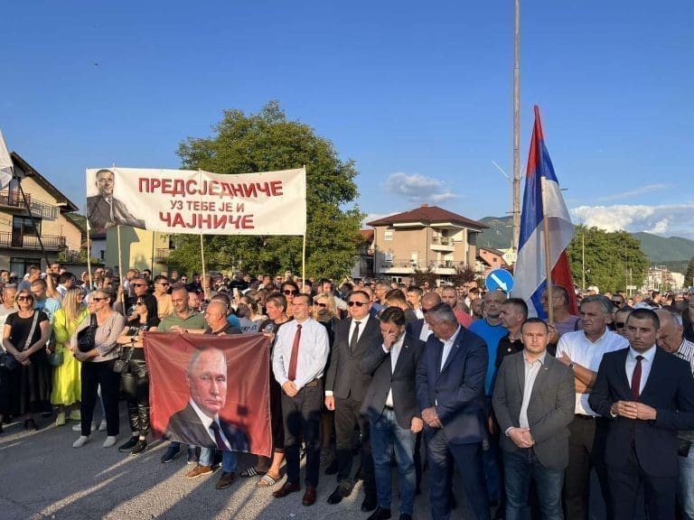 Dodikov živi zid: Rukovodstvo BORS-a za potrebe ličnih interesa lidera SNSD-a