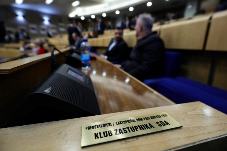 Kako su poslanici izvarali državu s prijavom lažnog rada u Sarajevu?