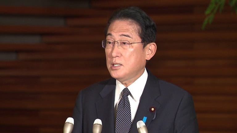 Japanski premijer pojeo ribu u Fukushimi nakon ispuštanja otpadnih voda