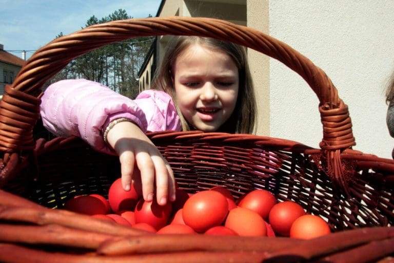 Vaskršnja poruka iz Tuzle: Volimo sve ljude bez obzira na vjeru