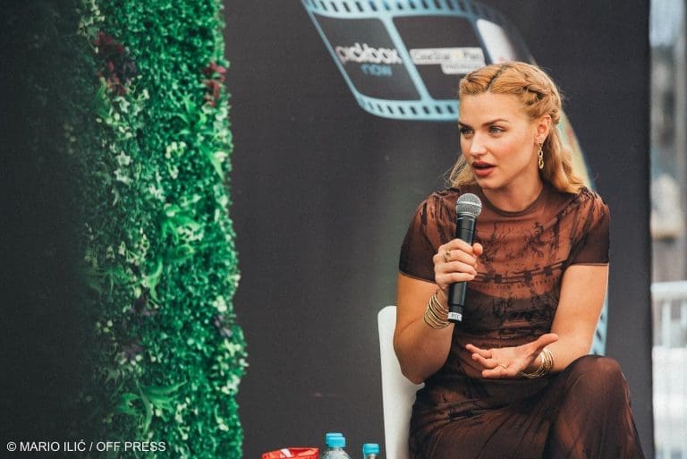Zvijezda Netflixove serije za Buku: Ako si glumac prva stvar koju moraš da uradiš je da ideš na psihoterapiju