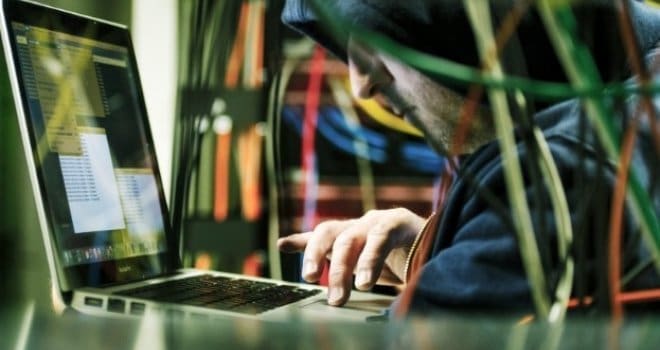 MUP upozorava: Prevaranti kradu lične podatke građana RS