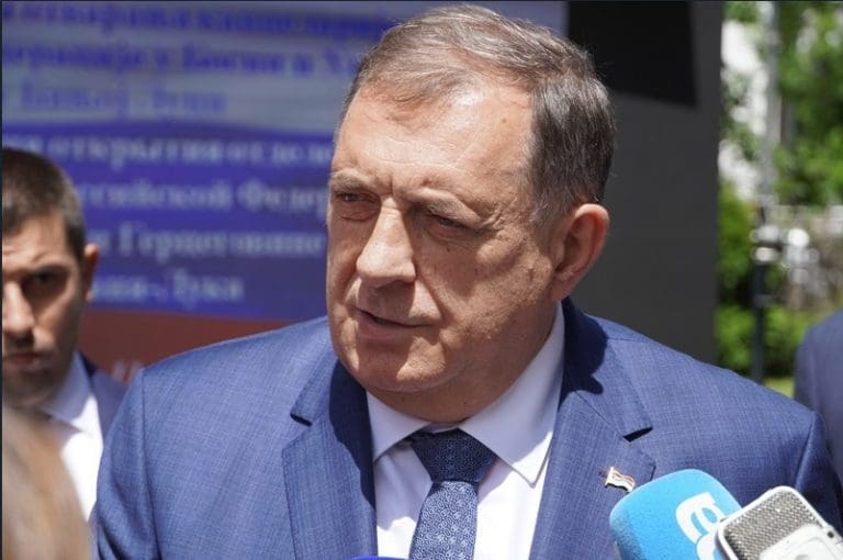 Tresla se gora, rodio se “Mile”: Dodikove dimne bombe o razdruživanju i nezavisnosti Srpske, pa DOGOVOR O RASPODJELI PARA