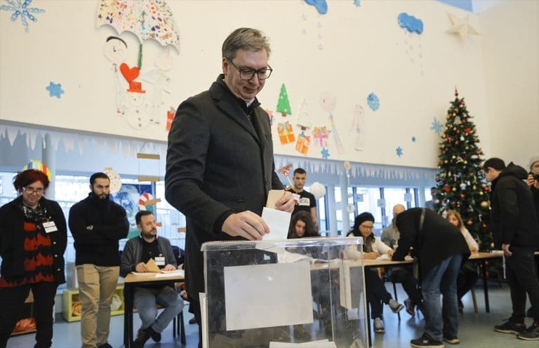 Vučić pozvao Dodika, Stevandića, Nešića, Trivićku i ostale Beograđane i Novosađane iz RS na izbore 2. juna!