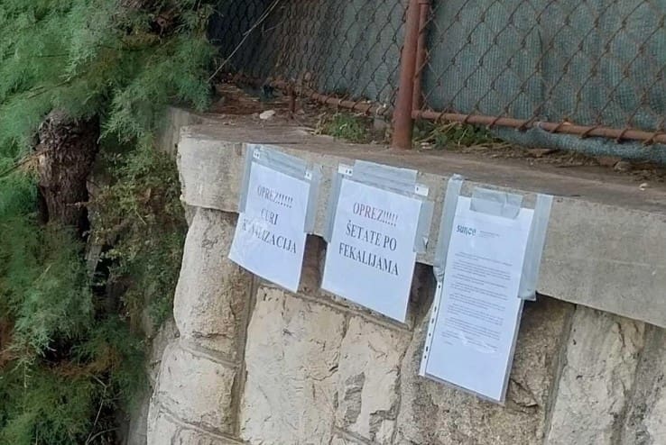 Osvanula upozorenja: Oprez, šetate po fekalijama!