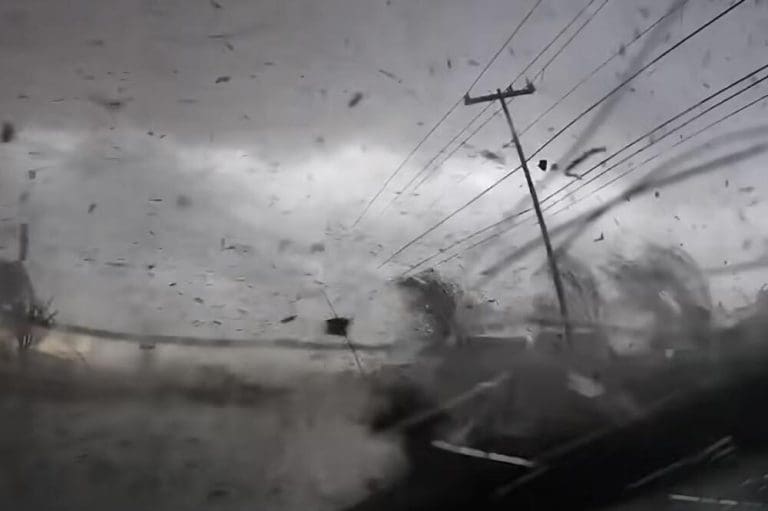 Tornado pogodio Teksas i Oklahomu: Velika šteta na kućama i putevima