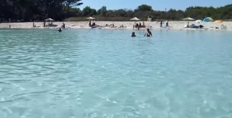 Jedna od napoznatijih plaža na Jadranu ove je godine razočarala turiste: Tako ne izgleda u brošurama