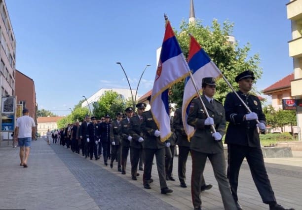 Defile kadeta u Bratuncu i Prijedoru je provokacija i sramota Beograda