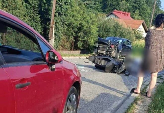 Teška saobraćajna nesreća: Poginula žena, stravična slika s mjesta udesa u Tuzli