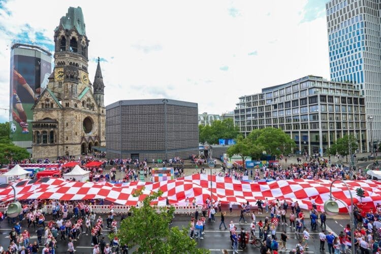 EURO2024: 100 hiljada Hrvata preplavilo Berlin, čekaju spektakl protiv Španije (VIDEO)