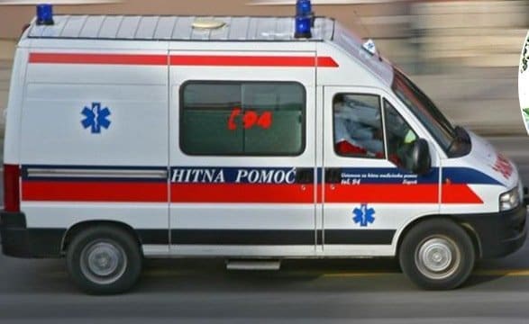 Pacijent iskočio iz vozila Hitne pomoći, usmrtio ga automobil koji je naletio na njega