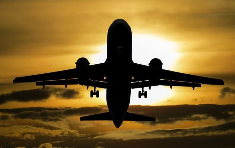 Pao putnički avion kod Moskve, ima poginulih (VIDEO)