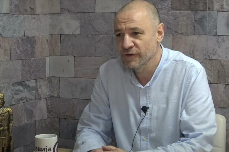 Novinar Radara Vuk Cvijić tvrdi da ga je napao urednik Srpskog telegrafa: Udario me pesnicom u glavu