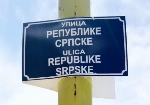 Promijenjene table s nazivima ulica u Srebrenici: Maršala Tita sad ulica Republike Srpske