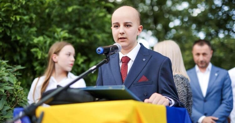 Dječak Kenan Buljubašić pobijedio leukemiju pa postao učenik generacije