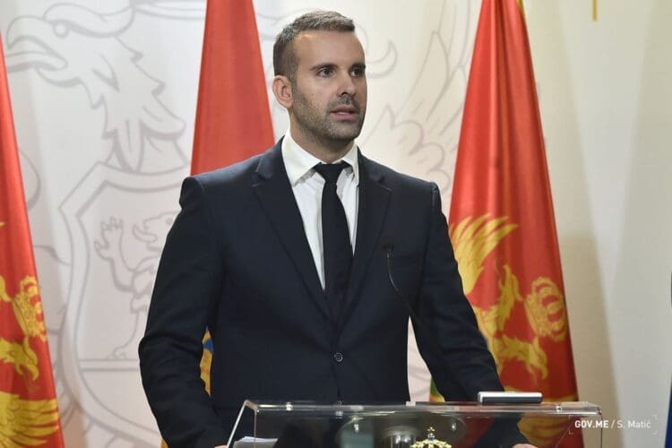 Crnogorski premijer se izvinio građanima zbog ljetovanja u Sen Tropeu
