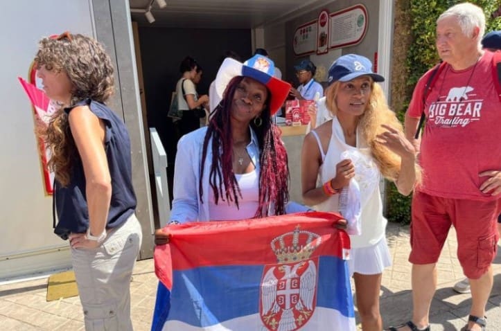 Zbog Novaka sam i ja Srpkinja i zovem se Vesela: Nevjerovatna priča o ljubavi prema Đokoviću