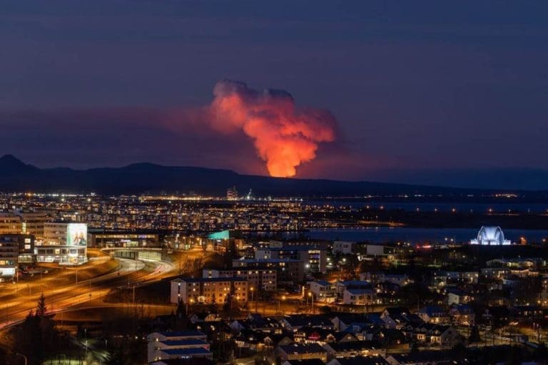 “Moramo da se oprostimo od tog grada”: Vulkanske erupcije na Islandu će trajati godinama