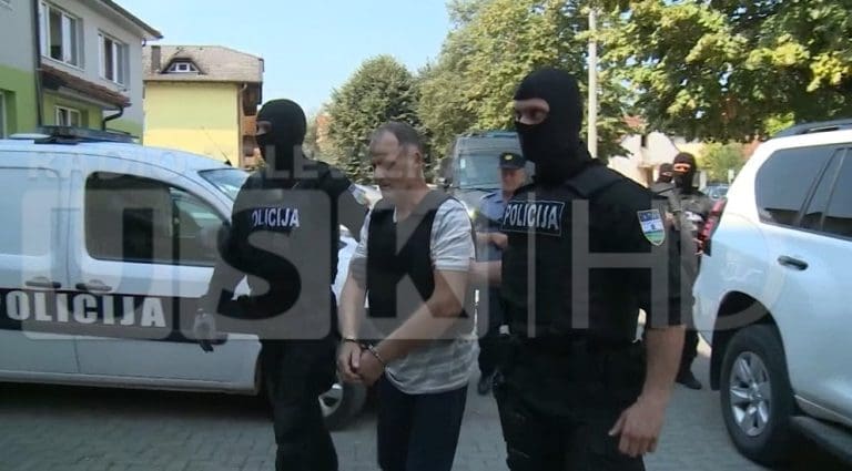 Nakon što je otpušten sa bolničkog liječenja: Priveden trostruki ubica iz Sanskog Mosta