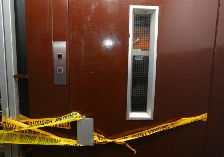 LIFT JOJ UHVATIO KOSU: U jezivoj tragediji u Gornjem Milanovcu poginula žena, iza sebe ostavila 2 djece