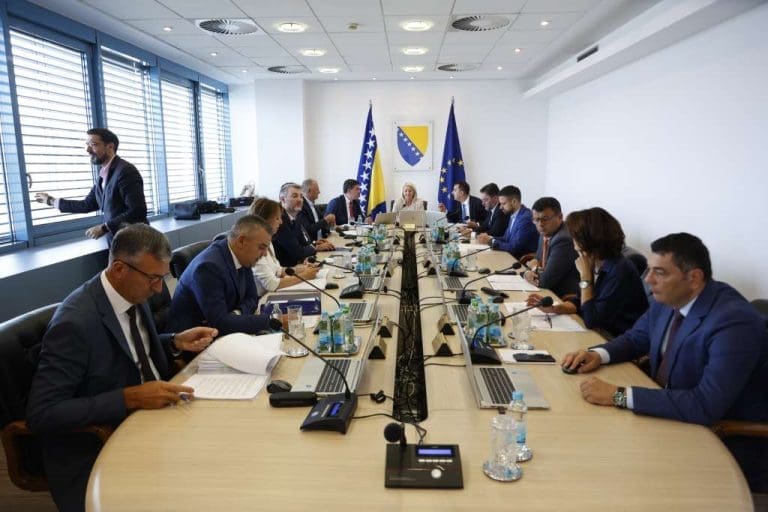 Vijeće ministara BiH odlučilo: U subotu Dan žalosti zbog smrti pape Franje