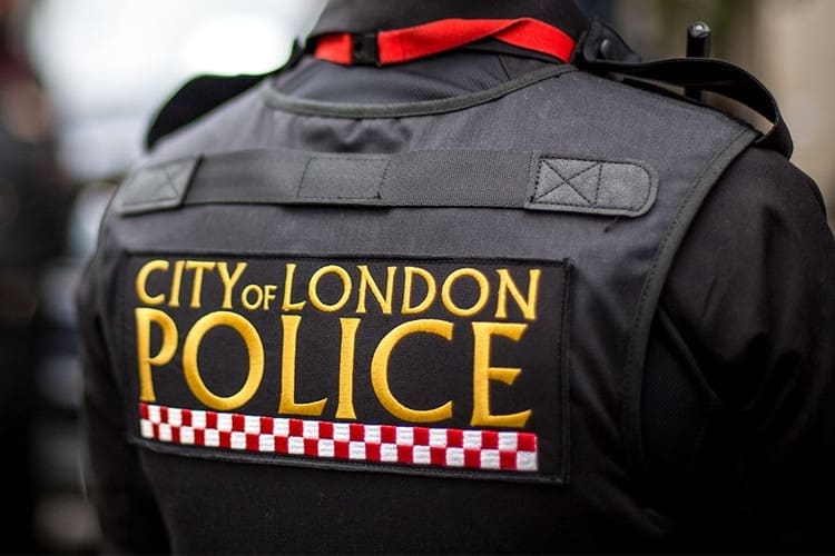 “Naelektrisano” u Velikoj Britaniji, policija u pripravnosti