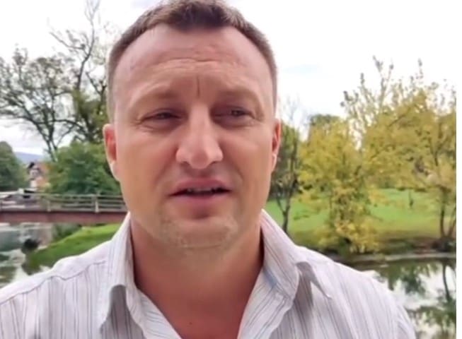Da li je javni oglas za 21 stalno radno mjesto „naštiman“ za 19 zaposlenih na određeno?