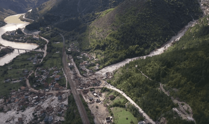 Život se polako normalizuje u poplavljenim područjima, još se traga za dvije osobe iz Jablanice i Konjica