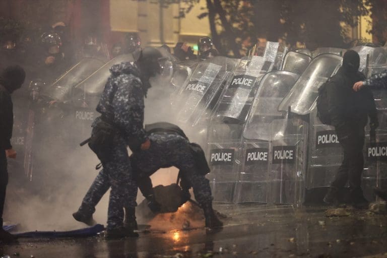 Nemiri u Gruziji nakon prekida pregovora s EU (FOTO)