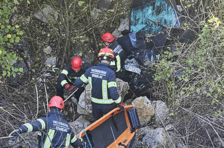 Sletjeli u rijeku u Crnoj Gori, poginuo mladić