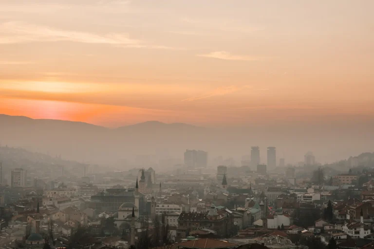 Građanima se savjetuje da ne izlaze napolje: Vazduh u ovim dijelovima BiH nije zdrav