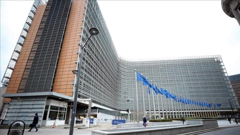 EU pokrenula istragu protiv Maskovog Groka: Sumnje zbog eksplicitnih AI slika na platformi X